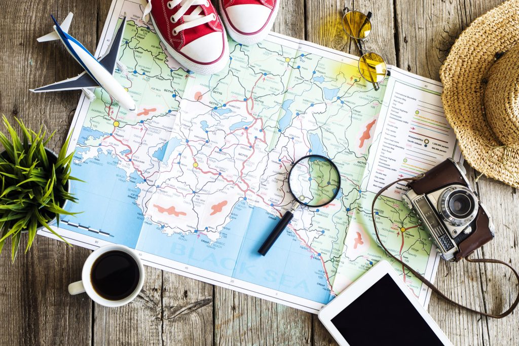 Pros and cons of independent travel planning